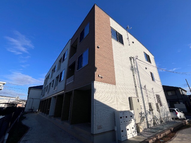 ��ʌ��t�����s�~�c�{���Q���ڂ̃A�p�[�g�̌����O��