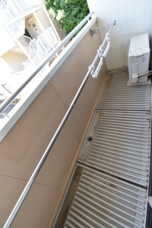 ��ʌ��������܎s����O���U���ڂ̃A�p�[�g�̃o���R�j�[