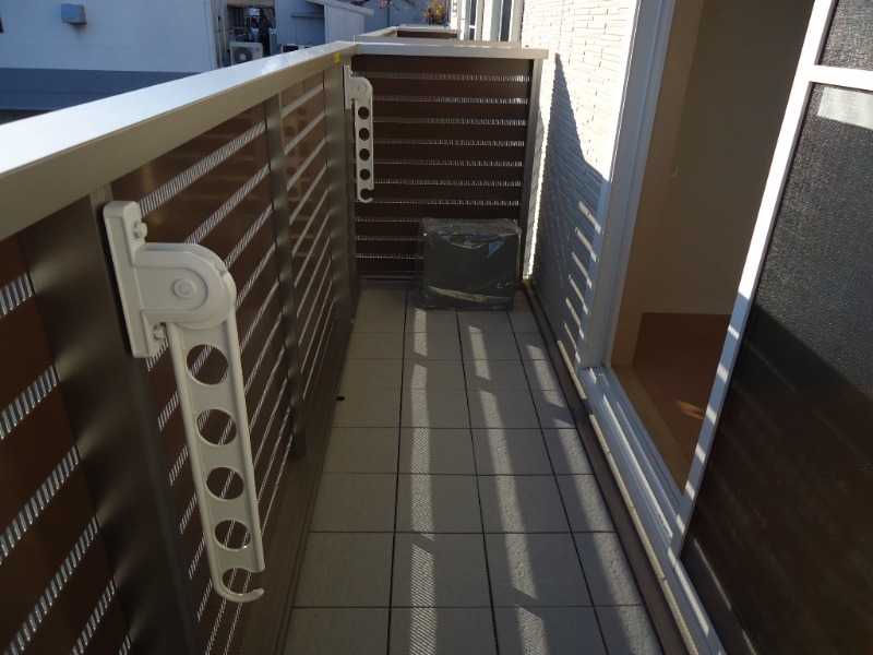 ��ʌ��������܎s������厚�쒆��̃A�p�[�g�̃o���R�j�[