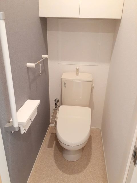 ��ʌ��t�����s�~�c�{���Q���ڂ̃A�p�[�g�̃g�C��