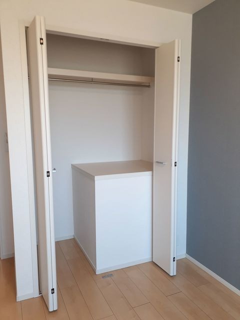 ��ʌ��t�����s�~�c�{���Q���ڂ̃A�p�[�g�̎��[