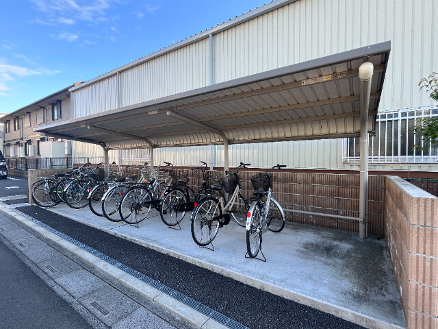 ��ʌ��t�����s�~�c�{���Q���ڂ̃A�p�[�g�̂��̑�