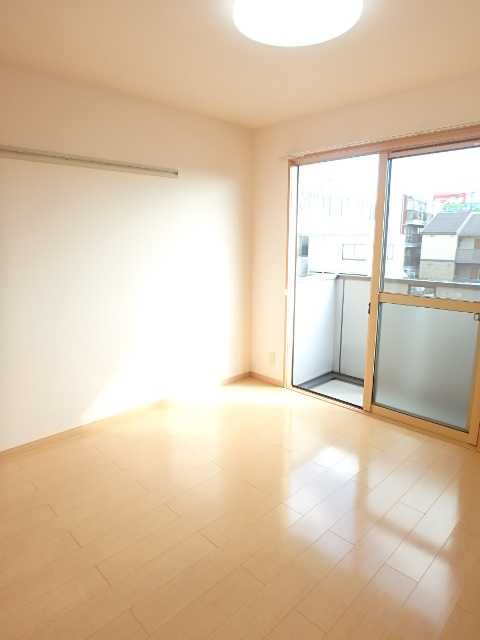 ��ʌ��������܎s�����擌��{�P���ڂ̃A�p�[�g�̋��ԁE���r���O