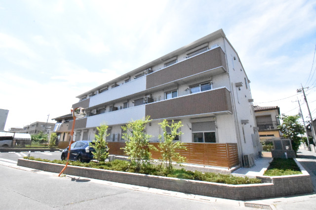 ��ʌ������s�ٓV�P���ڂ̃A�p�[�g�̌����O��