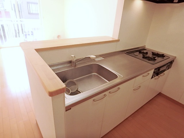 ��ʌ��������܎s��{��㏬���̃A�p�[�g�̃L�b�`��