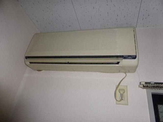 ��ʌ�����s�厚������̃A�p�[�g�̂��̑��ݔ�