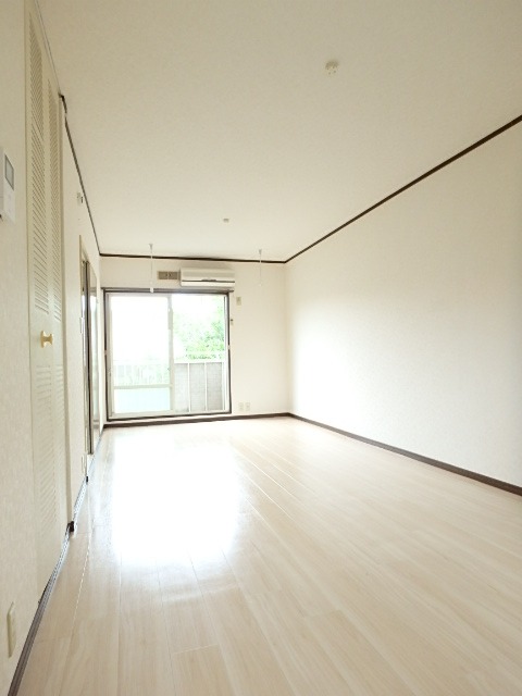 ��ʌ��������܎s�k�擌�听���Q���ڂ̃A�p�[�g�̋��ԁE���r���O