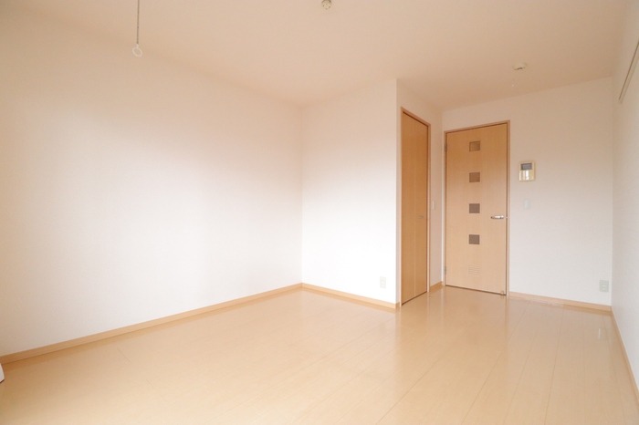 ��ʌ��k�����S�ɓޒ������Q���ڂ̃A�p�[�g�̂��̑������E�X�y�[�X