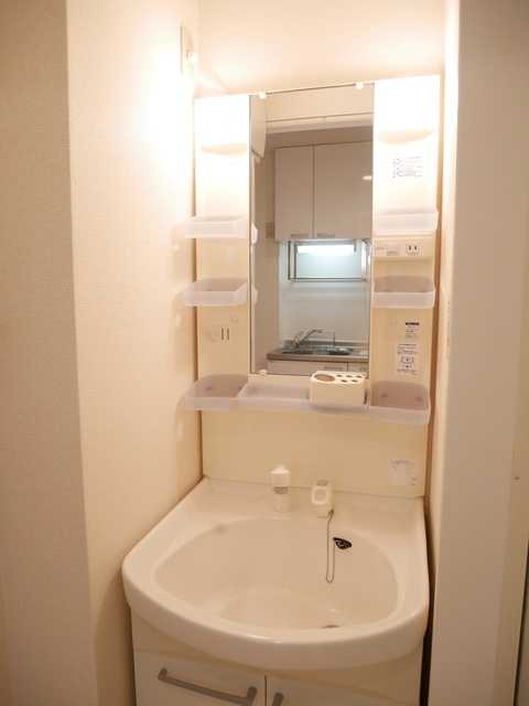 ��ʌ��k�����S�ɓޒ������Q���ڂ̃A�p�[�g�̐��ʏ�