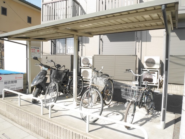 ��ʌ��k�����S�ɓޒ������Q���ڂ̃A�p�[�g�̂��̑�