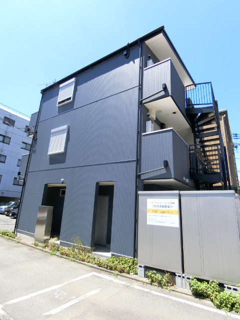 ��ʌ��������܎s��{��{���S���ڂ̃A�p�[�g�̌����O��