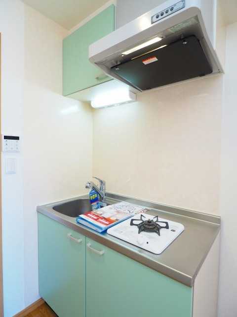 ��ʌ��������܎s��΋擌��΂R���ڂ̃}���V�����̃L�b�`��