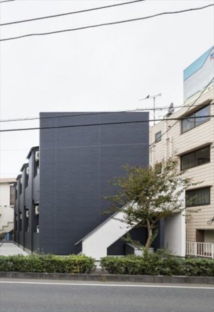 ��ʌ��������܎s�������a�c���Q���ڂ̃A�p�[�g�̌����O��