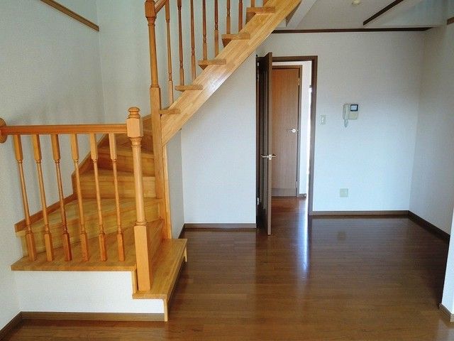 ��ʌ��k�����S�ɓޒ��厚�����̃A�p�[�g�̂��̑��ݔ�