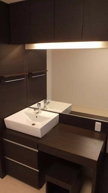 ��ʌ��t�����s�����P���ڂ̃}���V�����̐��ʏ�