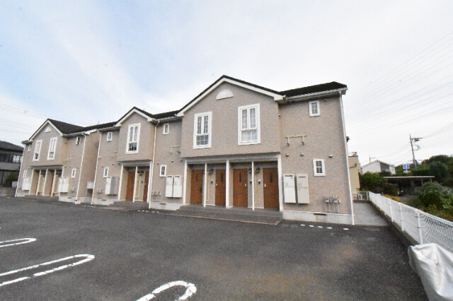 ��ʌ��k�����S�ɓޒ����P����99�̃A�p�[�g�̌����O��