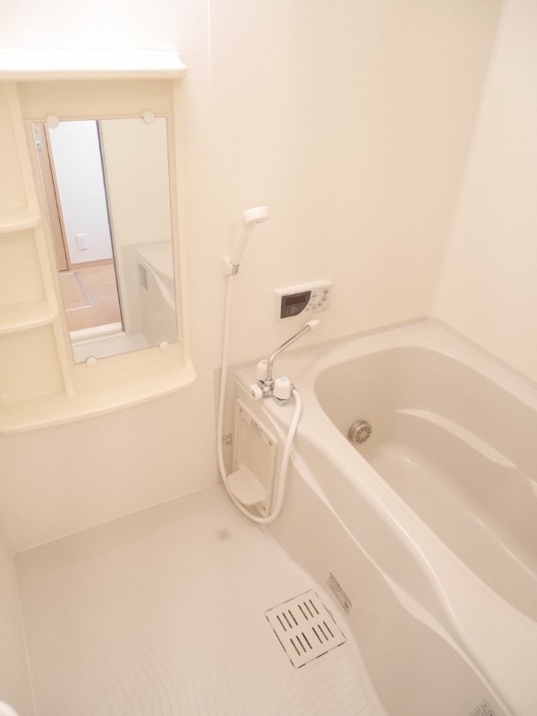 ��ʌ������s���Q���ڂ̃A�p�[�g�̃o�X