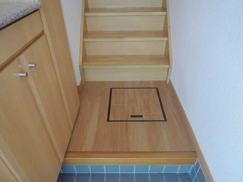 ��ʌ��k�����S�ɓޒ����P���ڂ̃A�p�[�g�̌���