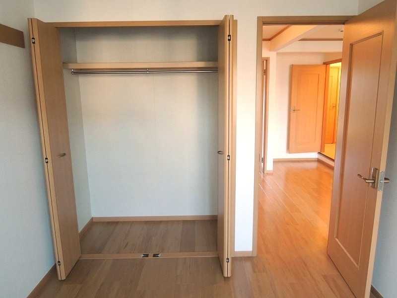 ��ʌ��k�����S�ɓޒ����P���ڂ̃A�p�[�g�̎��[