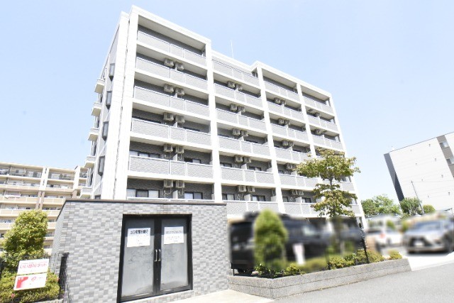 ��ʌ�����s�厚������̃}���V�����̌����O��