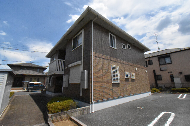 ��ʌ��k�����S�ɓޒ������R���ڂ̃A�p�[�g�̃G���g�����X