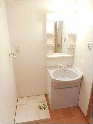 ��ʌ������s�c�˒��̃}���V�����̐��ʏ�