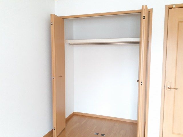 ��ʌ��z�J�s�_�����Q���ڂ̃A�p�[�g�̎��[