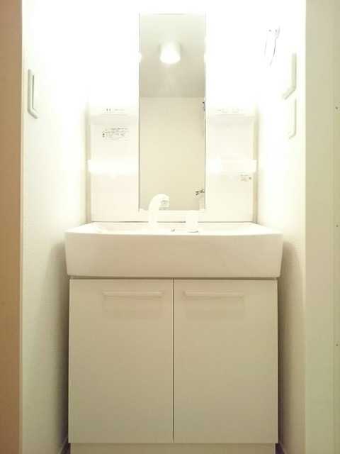 ��ʌ��@�c�s�@�c�T���ڂ̃A�p�[�g�̐��ʏ�