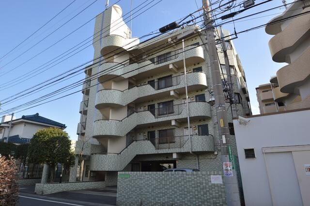 ��ʌ�����s�k����Q���ڂ̃}���V�����̌����O��