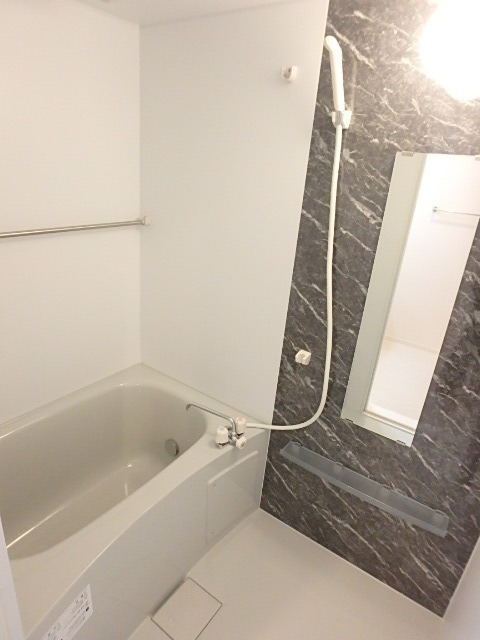 ��ʌ��������܎s�����攪���q�Q���ڂ̃A�p�[�g�̃o�X