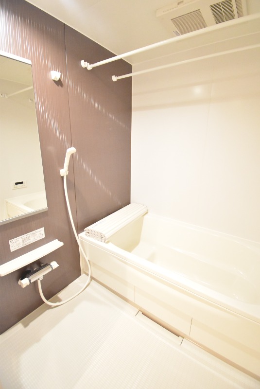 ��ʌ��������܎s�Y�a��̉ƂP���ڂ̃}���V�����̃o�X