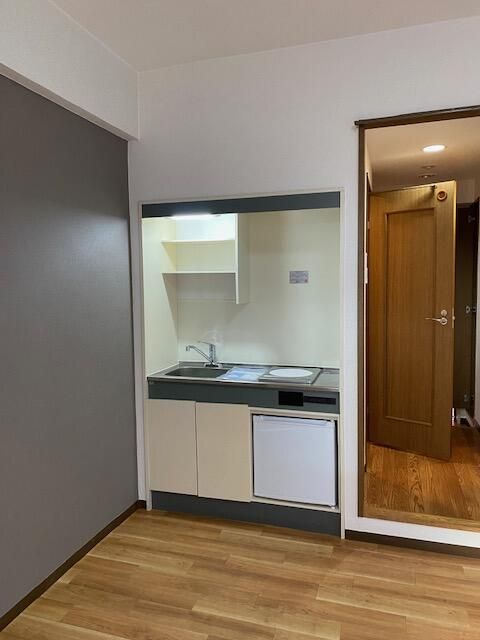 ��ʌ��������܎s�k��y�C���P���ڂ̃}���V�����̃L�b�`��