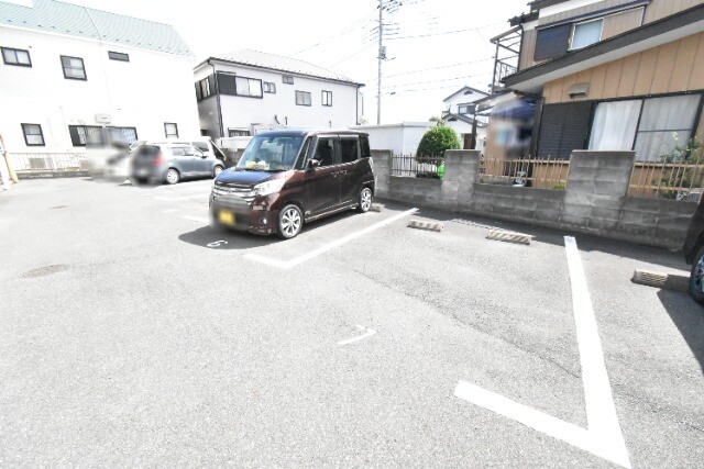 ��ʌ��z�J�s�ԓc�P���ڂ̃}���V�����̒��ԏ�