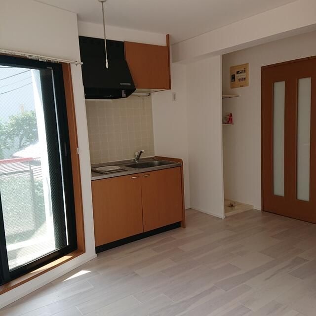 ��ʌ��������܎s�Y�a��̉ƂV���ڂ̃}���V�����̃o���R�j�[