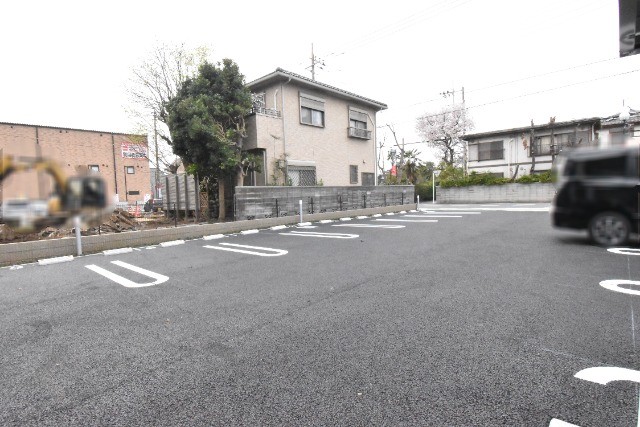 ��ʌ��������܎s�΋挴�R�P���ڂ̃A�p�[�g�̒��ԏ�