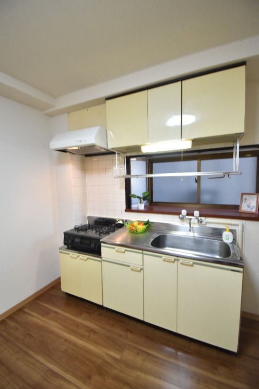 ��ʌ��������܎s�Y�a��ݒ��Q���ڂ̃}���V�����̃L�b�`��