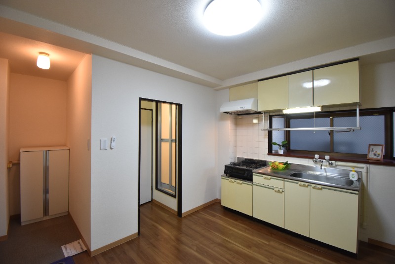 ��ʌ��������܎s�Y�a��ݒ��Q���ڂ̃}���V�����̃L�b�`��