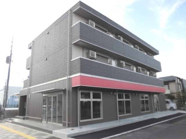 ��ʌ�����s�����Q���ڂ̃A�p�[�g�̌����O��