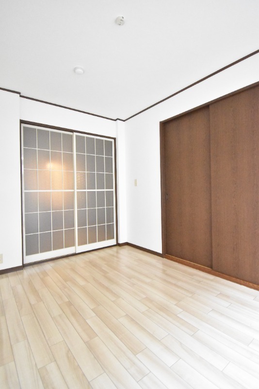 ��ʌ��������܎s�k��y�C���P���ڂ̃}���V�����̋��ԁE���r���O