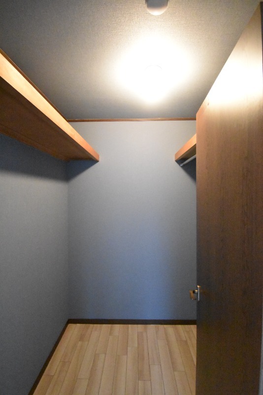 ��ʌ��������܎s�k��y�C���P���ڂ̃}���V�����̎��[