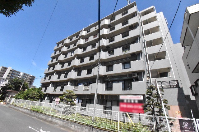 ��ʌ��������܎s�k��y�C���Q���ڂ̃}���V�����̌����O��