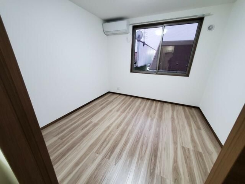 ��ʌ��t�����s�l��˂P���ڂ̃A�p�[�g�̂��̑������E�X�y�[�X