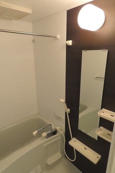 ��ʌ�����s�����P���ڂ̃A�p�[�g�̃o�X