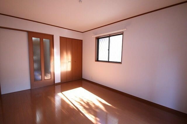 ��ʌ�����s�˒������̃A�p�[�g�̂��̑������E�X�y�[�X