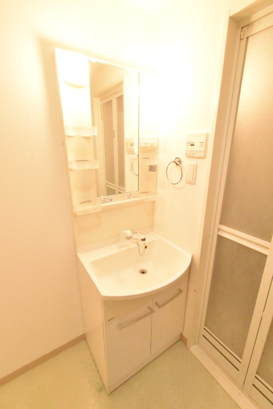 ��ʌ��������܎s�΋�����S���ڂ̃}���V�����̐��ʏ�