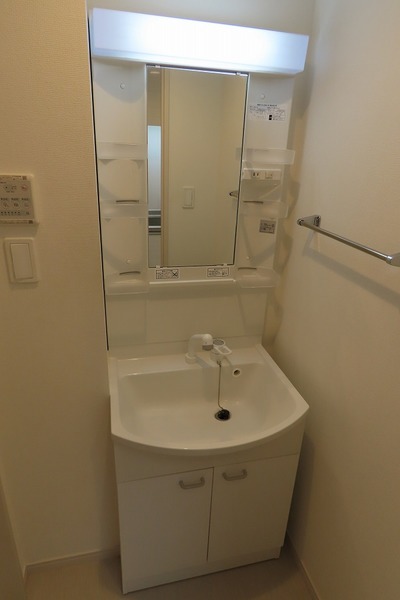 ��ʌ�����s�����P���ڂ̃A�p�[�g�̐��ʏ�