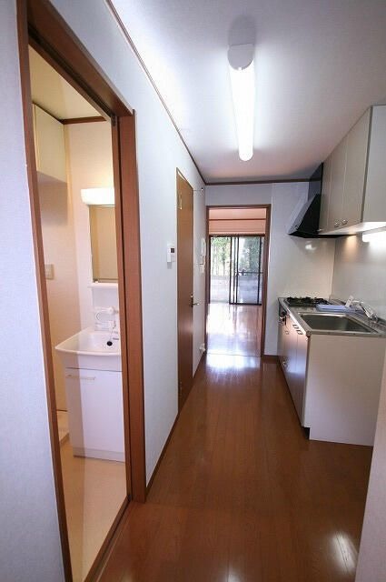 ��ʌ�����s�˒������̃A�p�[�g�̌���