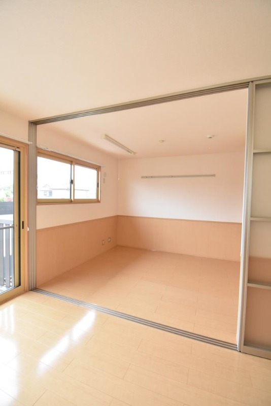 ��ʌ��������܎s������{�����Q���ڂ̃A�p�[�g�̂��̑������E�X�y�[�X