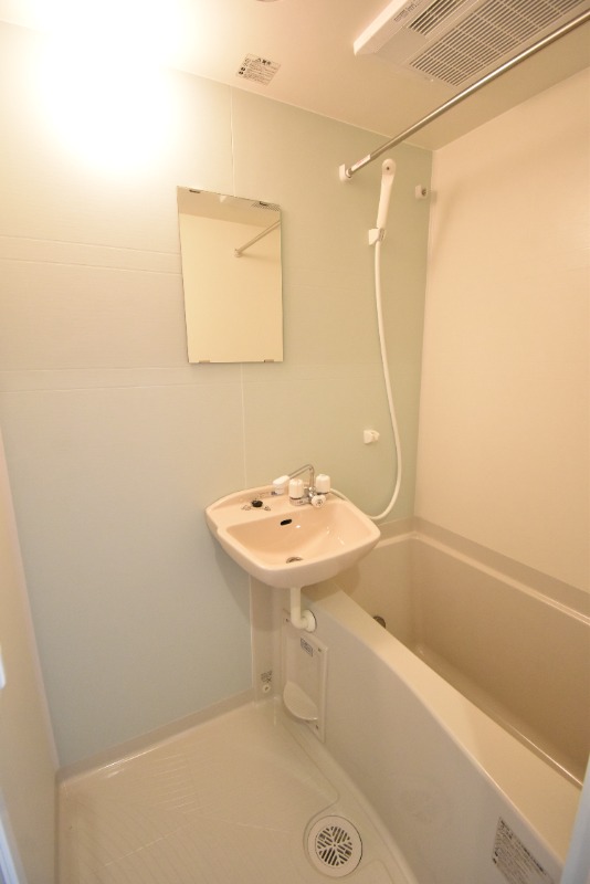 ��ʌ��������܎s�Y�a���؍�S���ڂ̃A�p�[�g�̃o�X