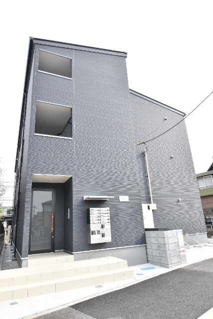 ��ʌ��������܎s����厚�󗈂̃A�p�[�g�̌����O��